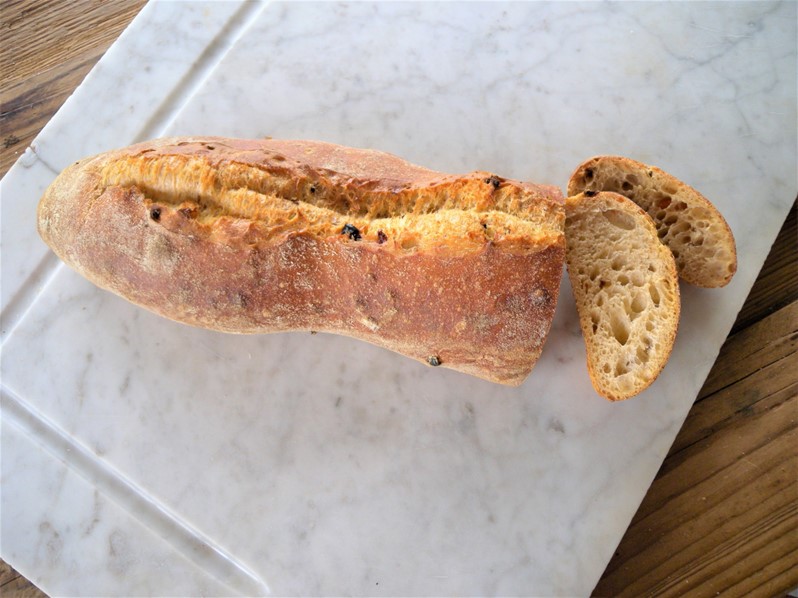 PAPRIKA-KRUSTENBAGUETTE 350G